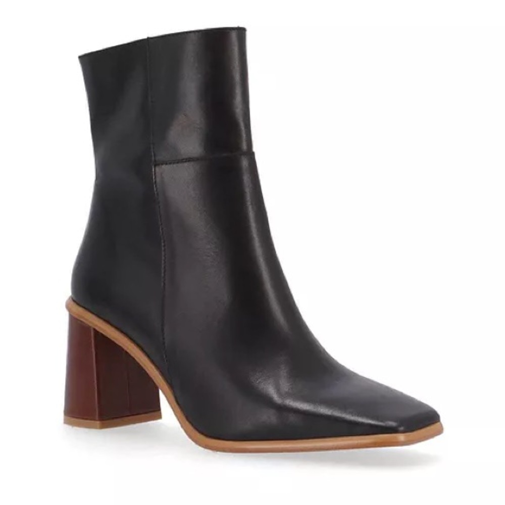 Alohas West Vintage Leather Ankle Boots in Black size 8